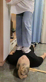 【素人星探】开发素人S-运动鞋踩踏踢踹-闻鞋窝-sp【完整版】bf30109_1