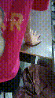 【小可可】教室调闺蜜-鞋踩狗爪-骑马舔小白鞋-吃白袜 bf29178封面图