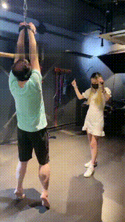 【雯希】小白鞋白袜-吊绑踢踹-鞭打sp-踩踏喂食【完整版】 bf29854_1