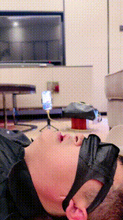 【维妮】转胯腿绞-耳光全体重踩踏-舔脏鞋-喝圣水【双视角完整版】bf30111_2封面图