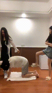 【叶娘】双S-全体重踩踏-碾压狗爪-脚踩喂食-踹【双视角版】bf29271_2