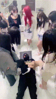 【精神小妹】多S禁锢折磨狗-超臭原味脚捂脸窒息-踩踏 bf29631_1封面图