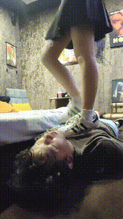 【米奥】私人影院-贝壳头白袜踩-头顶鞋子-裸足插嘴 bf29318封面图