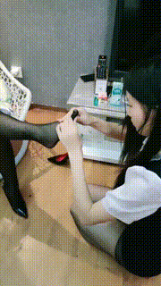 【彤彤S】女神变母畜-羞涩舔黑丝高跟被虐【完整版】 bf30878_1封面图