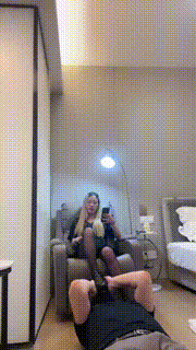 【雯希】香港女S黑丝高跟虐狗-耳光-臭脚捂脸 bf29657封面图