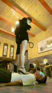 【沅芷大人】双S重度踩踏虐-高跟扎胳膊碾狗爪【双视角完整版】bf30086_3封面图