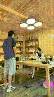 【沅芷大人】下跪玩扯线木偶-户外遛狗 JS23070302封面图