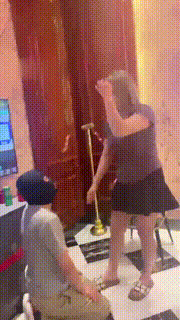 【阿宁】KTV-骑马窒息违规踩踏50下【完整版】 bf31244_1封面图