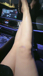 【禾未】车内开发富二代舔裸足 JS23073148