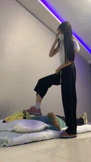 【精神小妹】多S重度踩跺脸折磨-舔脚 bf30829封面图