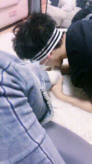 【绝美兔】舔闻学生主的原味白袜裸足 JS23080101封面图