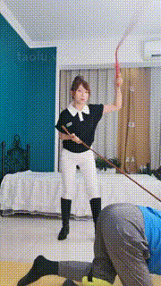 【魔鬼天使】严惩马奴-骑驯鞭抽-踩踏浓痰吐-舔靴 bf30876封面图