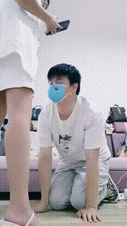 【浮华】恶毒继母-圣水嘴洗丝袜-插嘴-踩踏 bf30847封面图