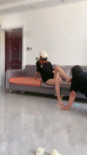 【素素素】172素人闺蜜首调-白袜裸足 JS23073132封面图