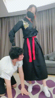 【美娜格格】汉服诱惑-揪耳朵-手脚耳光-深喉-踢踹-踩踏骑马 bf31071封面图