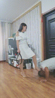 【冰爷】鞭打-转胯-高跟踩-闻舔肉丝脚 bf31116封面图