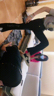 【天津女仆电】奴下奴-虐调男摄影-骑马舔脚踩踏踢踹 bf31610封面图