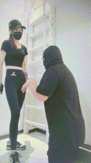 【美娜格格】御姐女神白袜暴力虐打 bf31708封面图