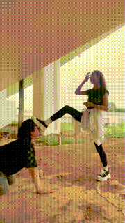 【术术】瑜伽老师户外虐-舔闻脏鞋白袜踩踏遛狗 bf32181