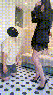 【一捆香菜】情侣主-骑马耳光抽舔脏鞋喂圣水 bf31952封面图