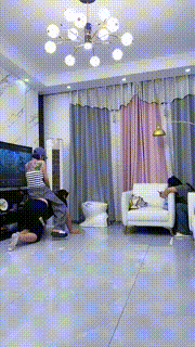 【麋鹿银儿】双S-鞭打骑马转胯踩踏插嘴 bf31389封面图