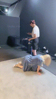 【冰诺】长靴踩鞭打关狗笼当脚垫伺候素人【完整版】 bf32264_2封面图