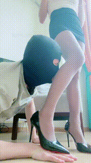 【甜一】臀诱-窗台舔高跟黑丝脚插嘴坐垫虐乳 bf32052