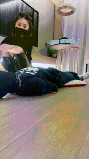 【川野尤娜】长靴S-全体重踩踏拽狗链踢踹黑丝脚深喉 bf32207封面图