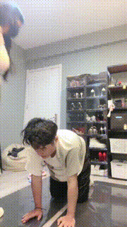 【伊楠】健身女神S-运动鞋暴力踢踹 bf32607封面图