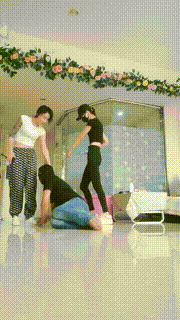 【朱迪】双S-舔脏鞋鞋抽耳光全体重踩踏转胯骑马【双视角版】 bf33439_2封面图